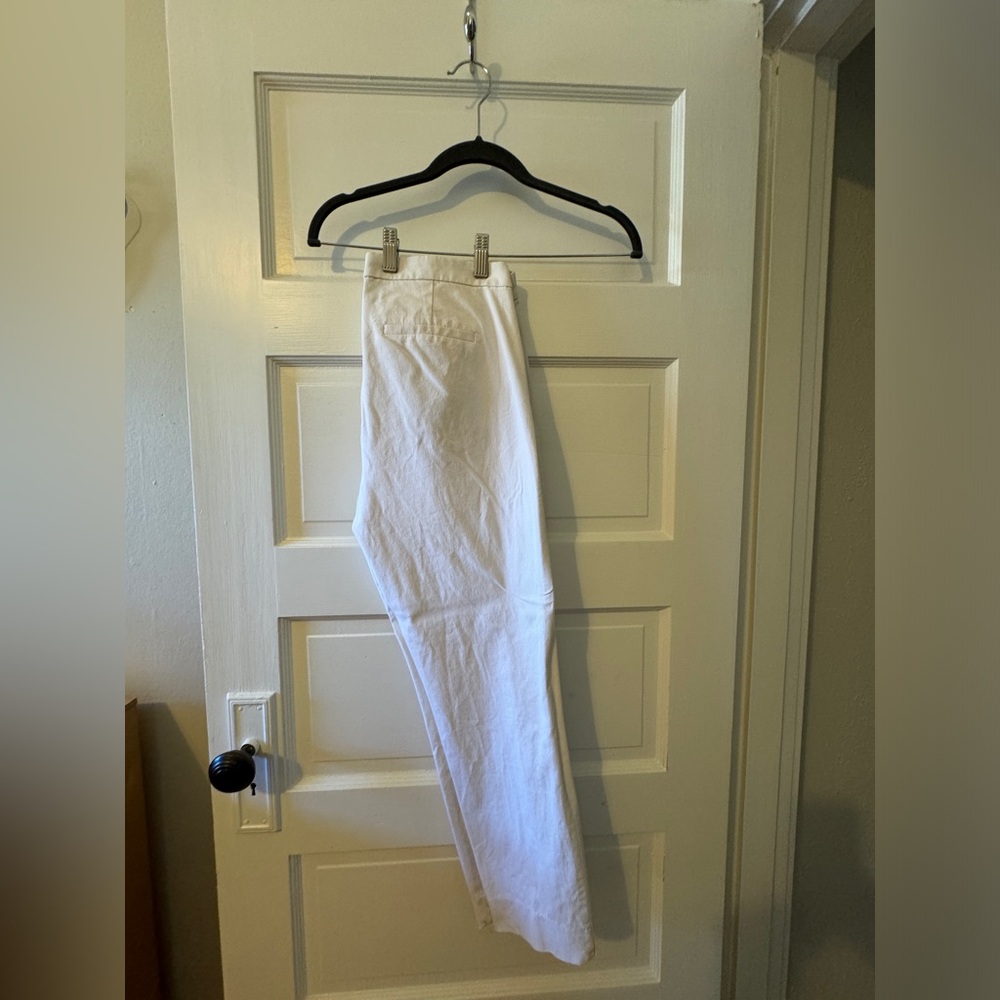 Banana Republic white cropped slim trousers.